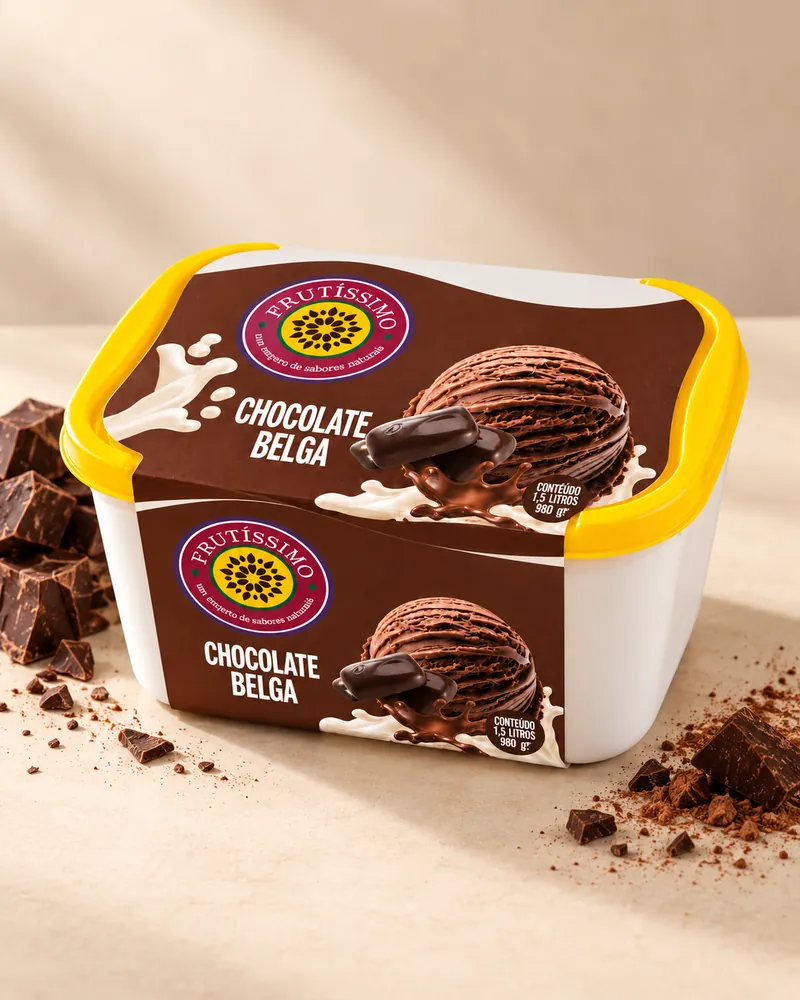 Pote de 1,5 litro do sorvete Chocolate Belga Frutíssimo, visto de perto